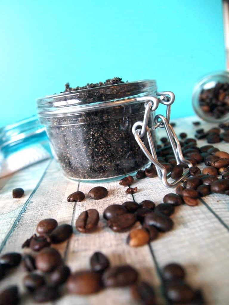 diy coffee scrub for lips